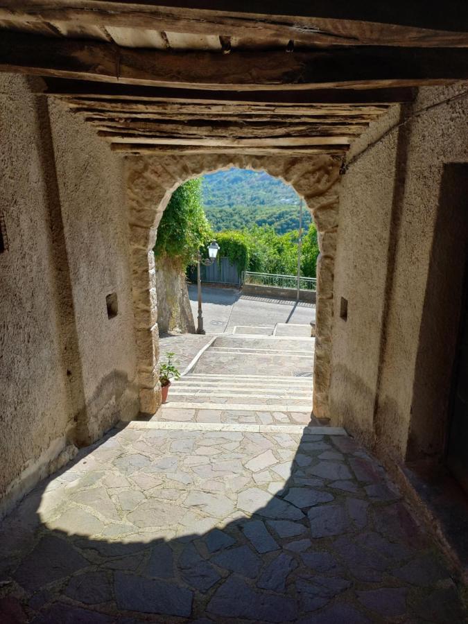 Casa Vacanze "Pietra Viva" Castelnuovo Parano Екстер'єр фото