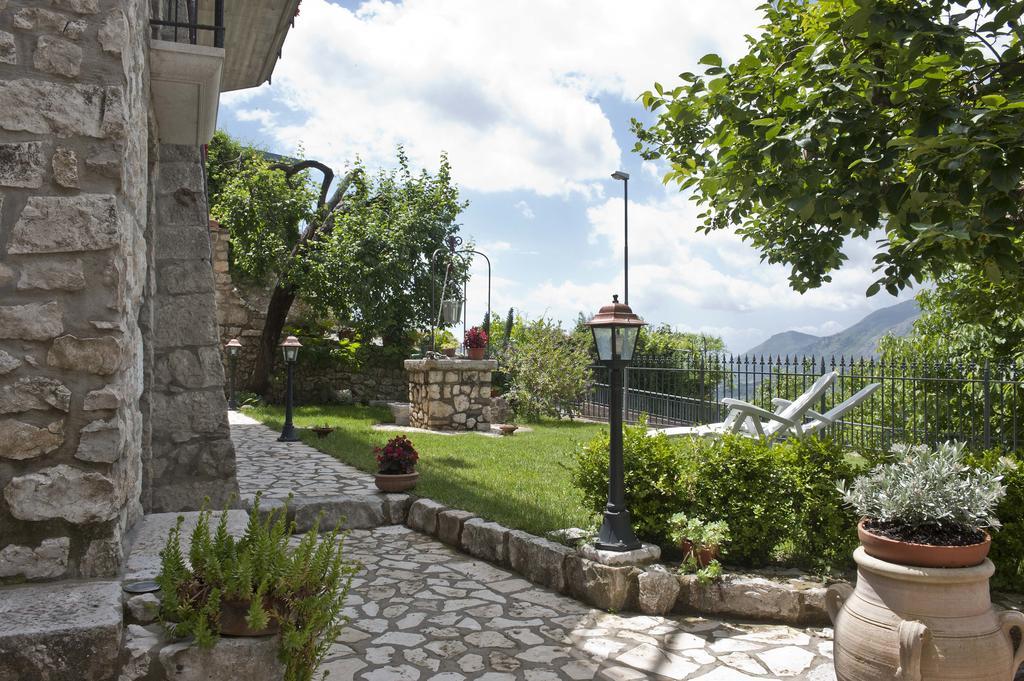 Casa Vacanze "Pietra Viva" Castelnuovo Parano Екстер'єр фото