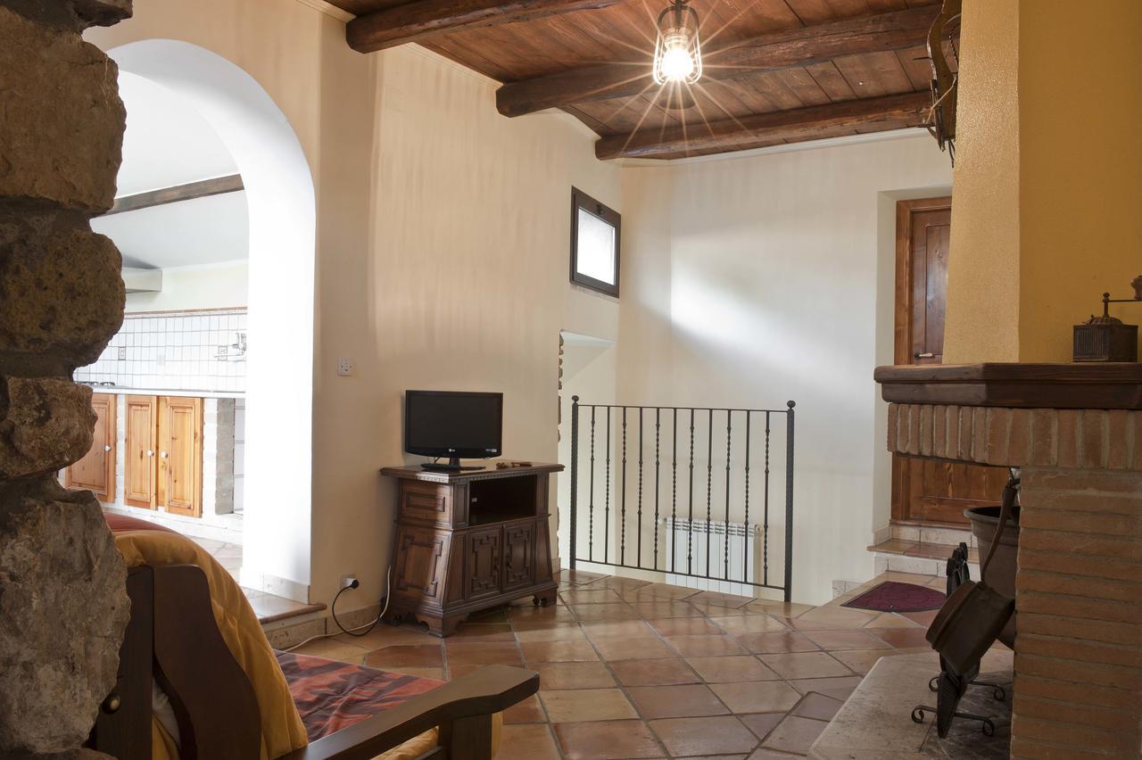 Casa Vacanze "Pietra Viva" Castelnuovo Parano Екстер'єр фото
