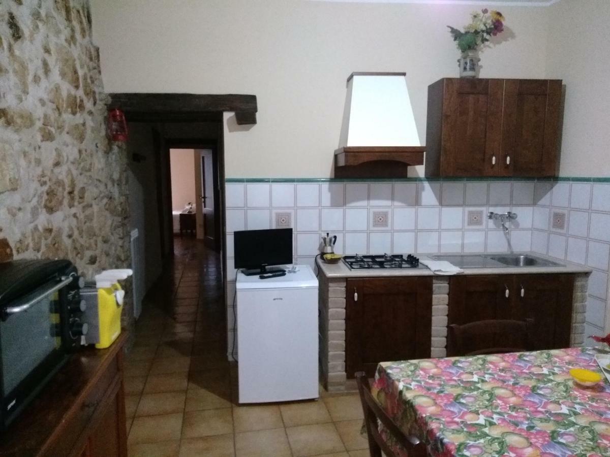 Casa Vacanze "Pietra Viva" Castelnuovo Parano Екстер'єр фото
