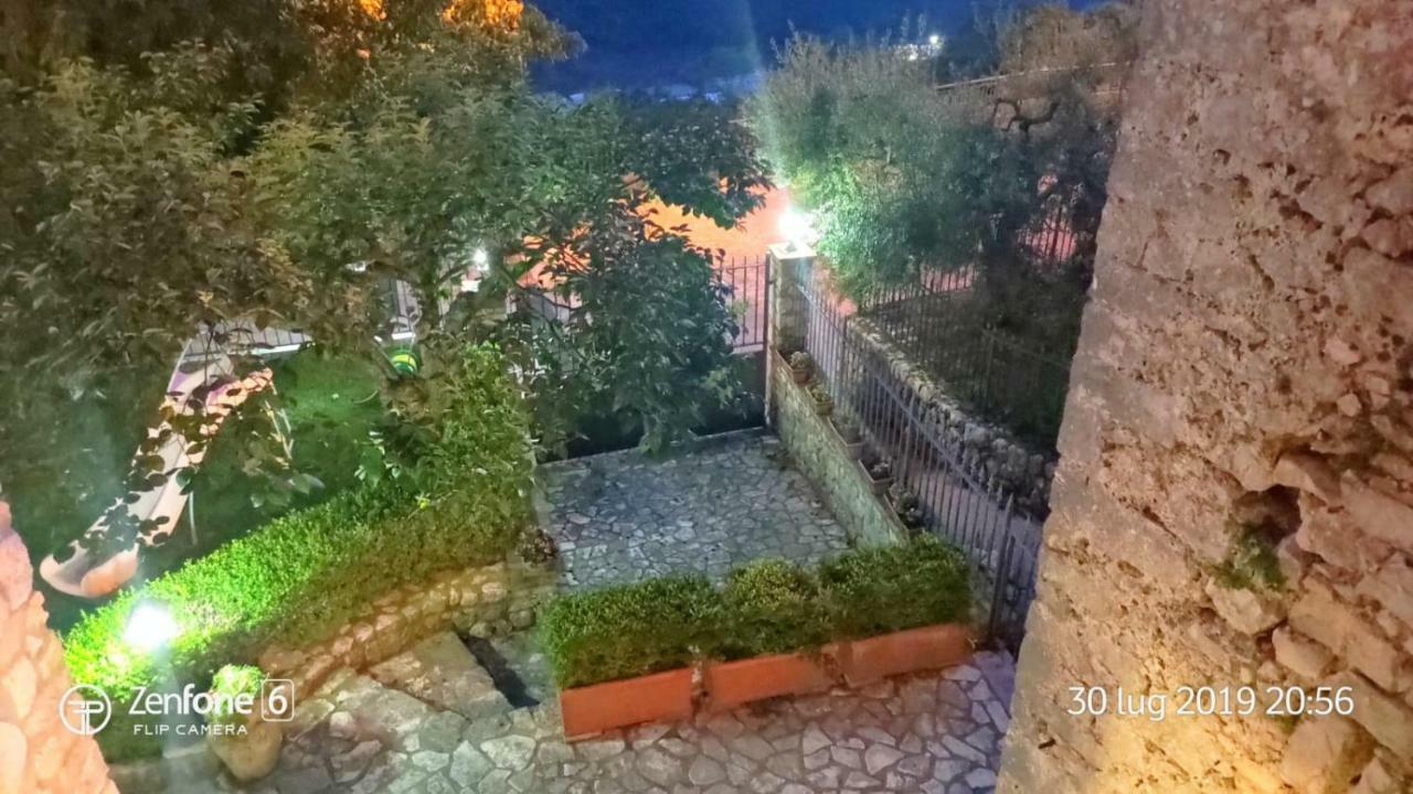 Casa Vacanze "Pietra Viva" Castelnuovo Parano Екстер'єр фото